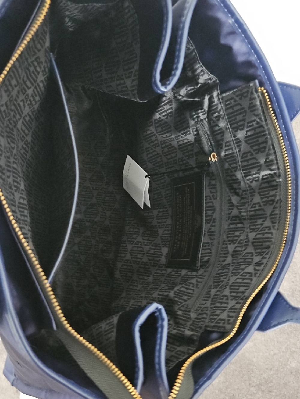 Kurt Geiger Navy Quilted Tote with Gold Lion Accent NWT - Picture 5 of 8